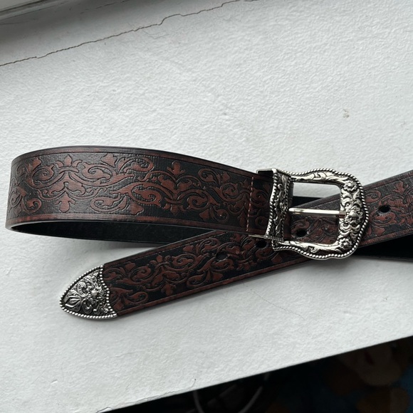 Accessories - Embossed Faux Leather Belt Silver Buckle Western Women’s USED black red brown